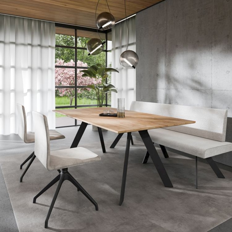 Anrei Uno Essgruppe mit Tisch in Massivholz, Stühle und Bank