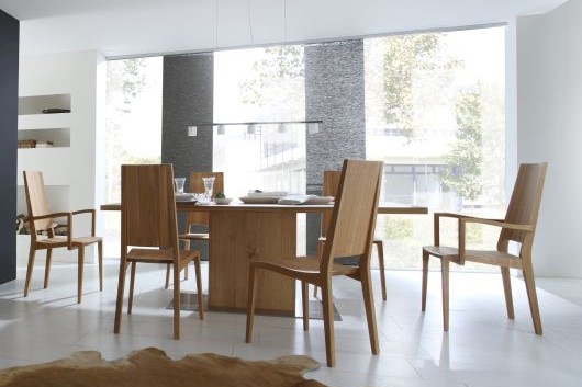 Massivholzstuhl Julia5 mit Esstisch