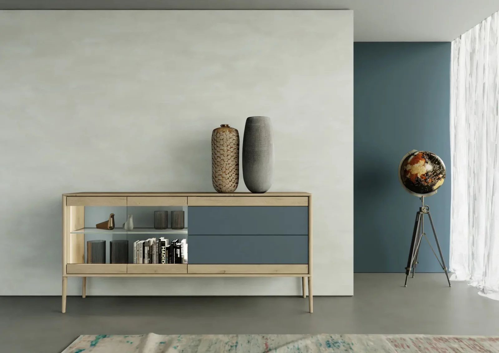 Anrei JUNA Sideboard aus Holz mit blauen Schubladen und Glasvitrine.