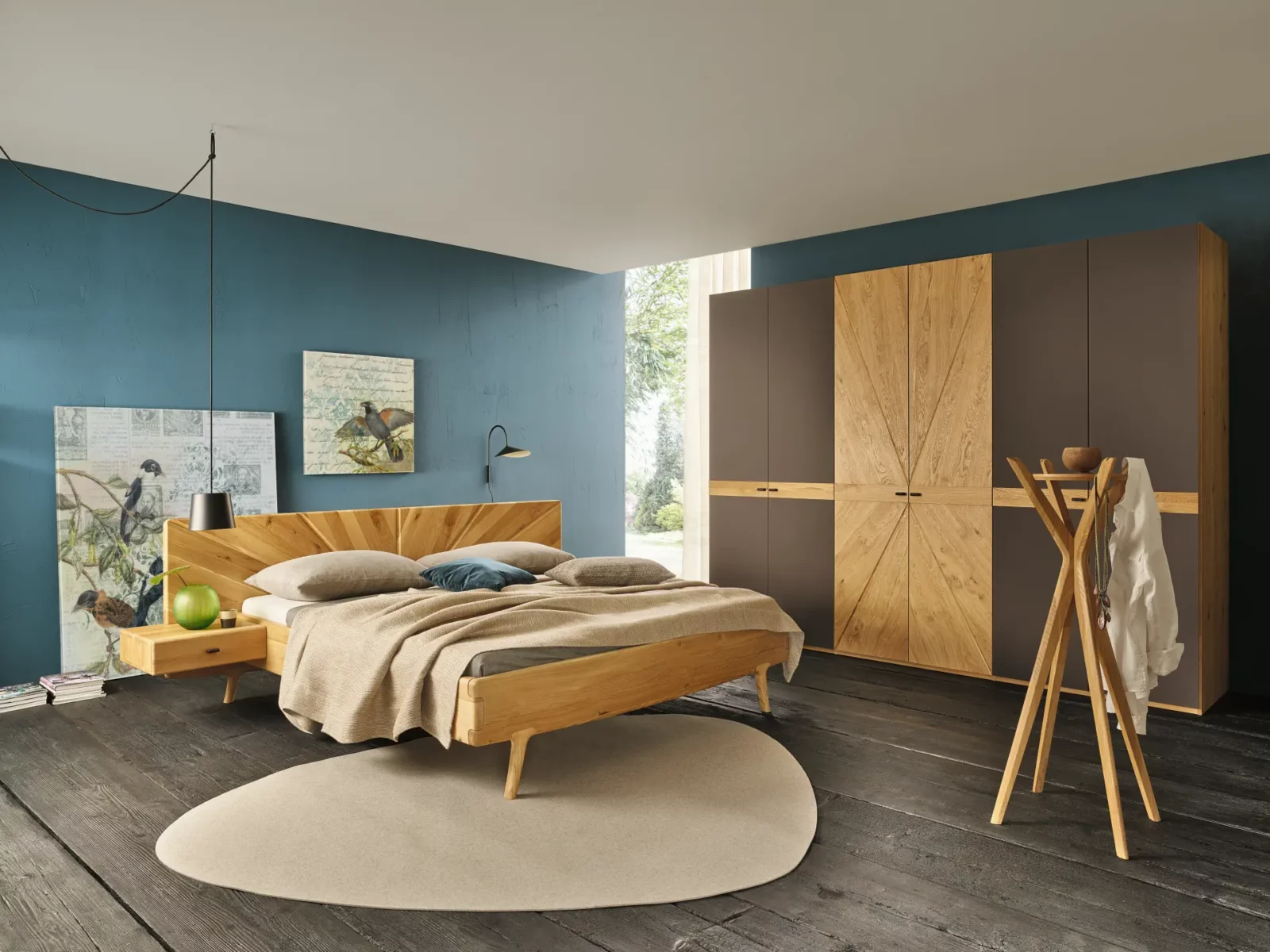 Anrei Sol Schlafzimmer-Set aus Asteiche, natur geölt, mit modernem Design.