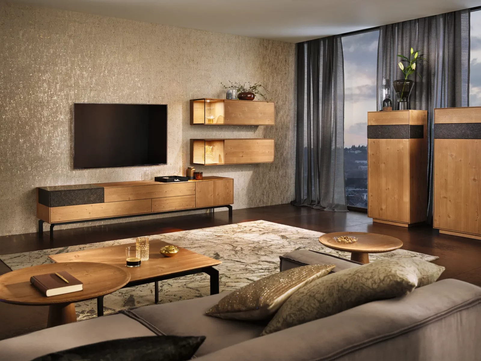 Anrei Highboard Vivo Puro Stone in gebürsteter Bergfichte, bernsteinfarben.