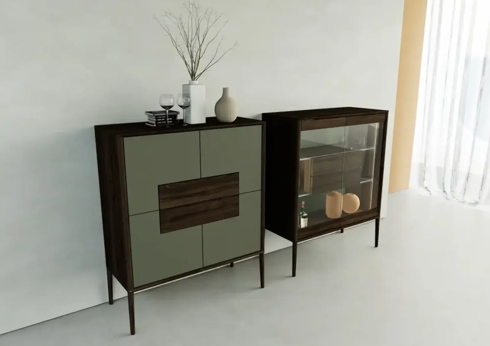 Anrei Juna Highboard in dunklem Holz mit Glas- und Holzelementen.