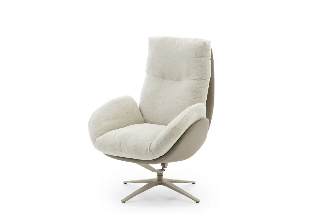 Berry Drehsessel in Leder-Stoff-Kombination, beige, mit drehbarem Metallfuß.