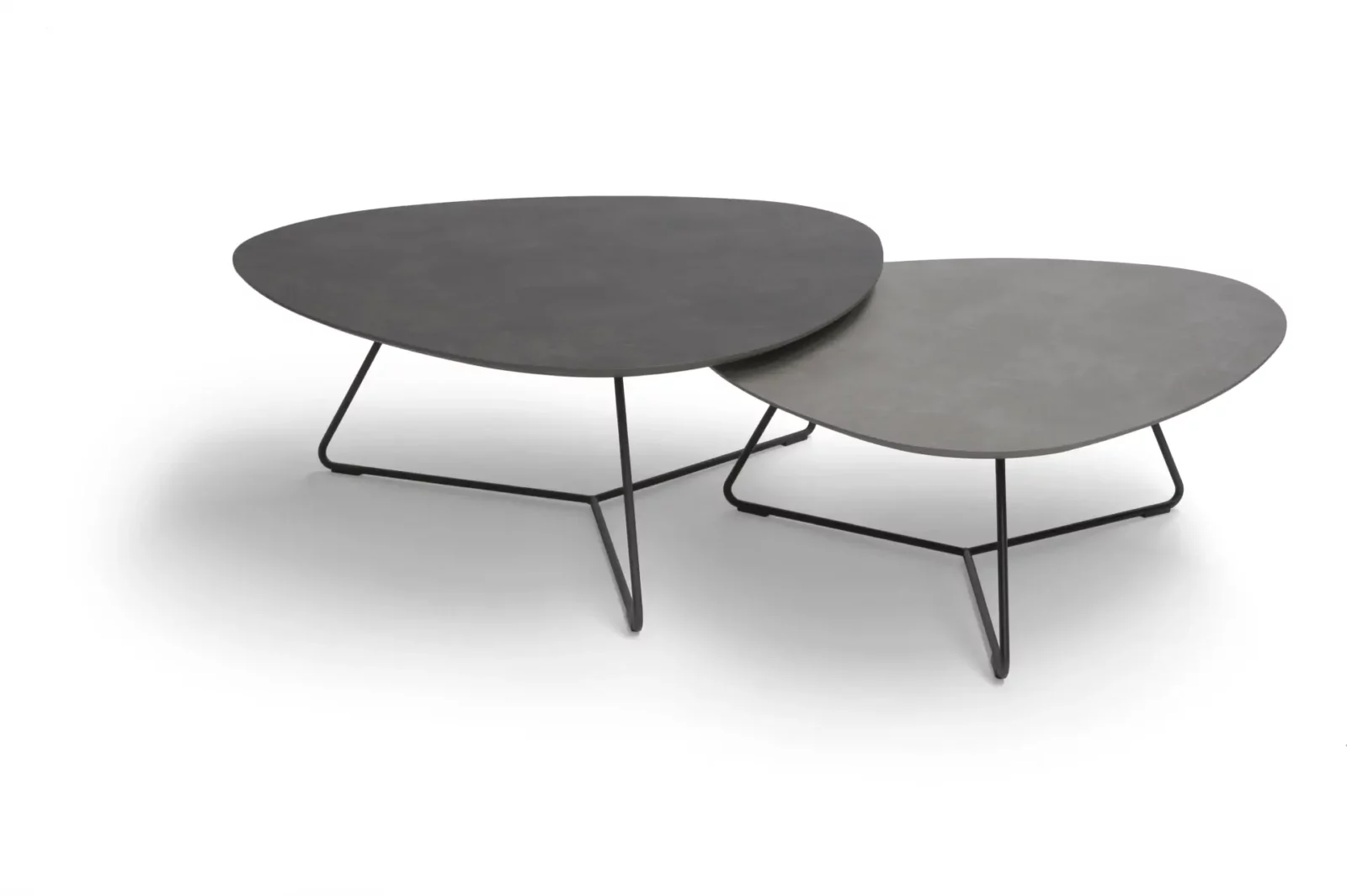 Couchtisch Twinny, HPL-Platte in Agaatgrau, schwarzes Metallgestell.