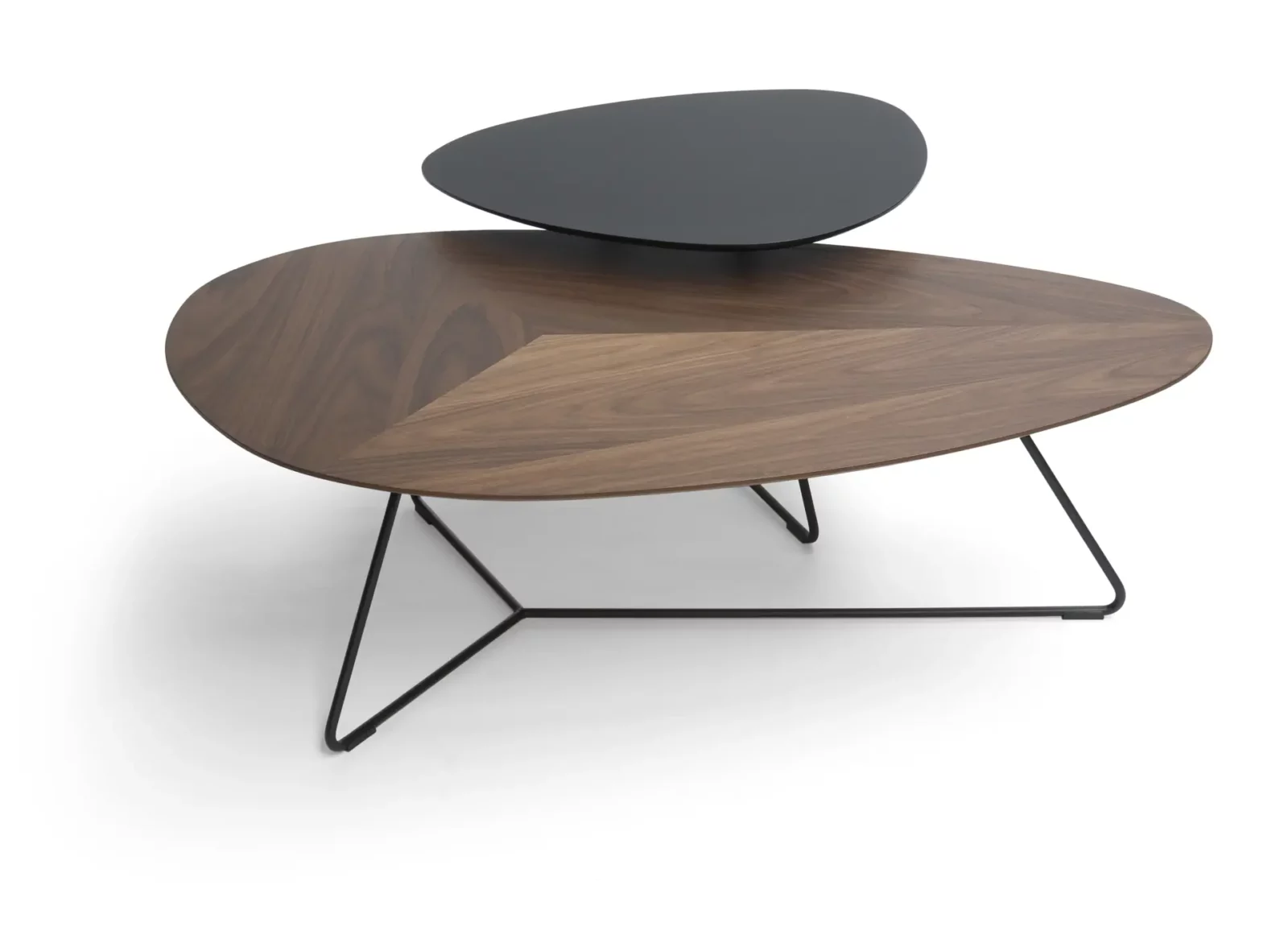 Couchtisch TwinnyTop, FenixNTM schwarz, Walnussfurnier, asymmetrisches Design.