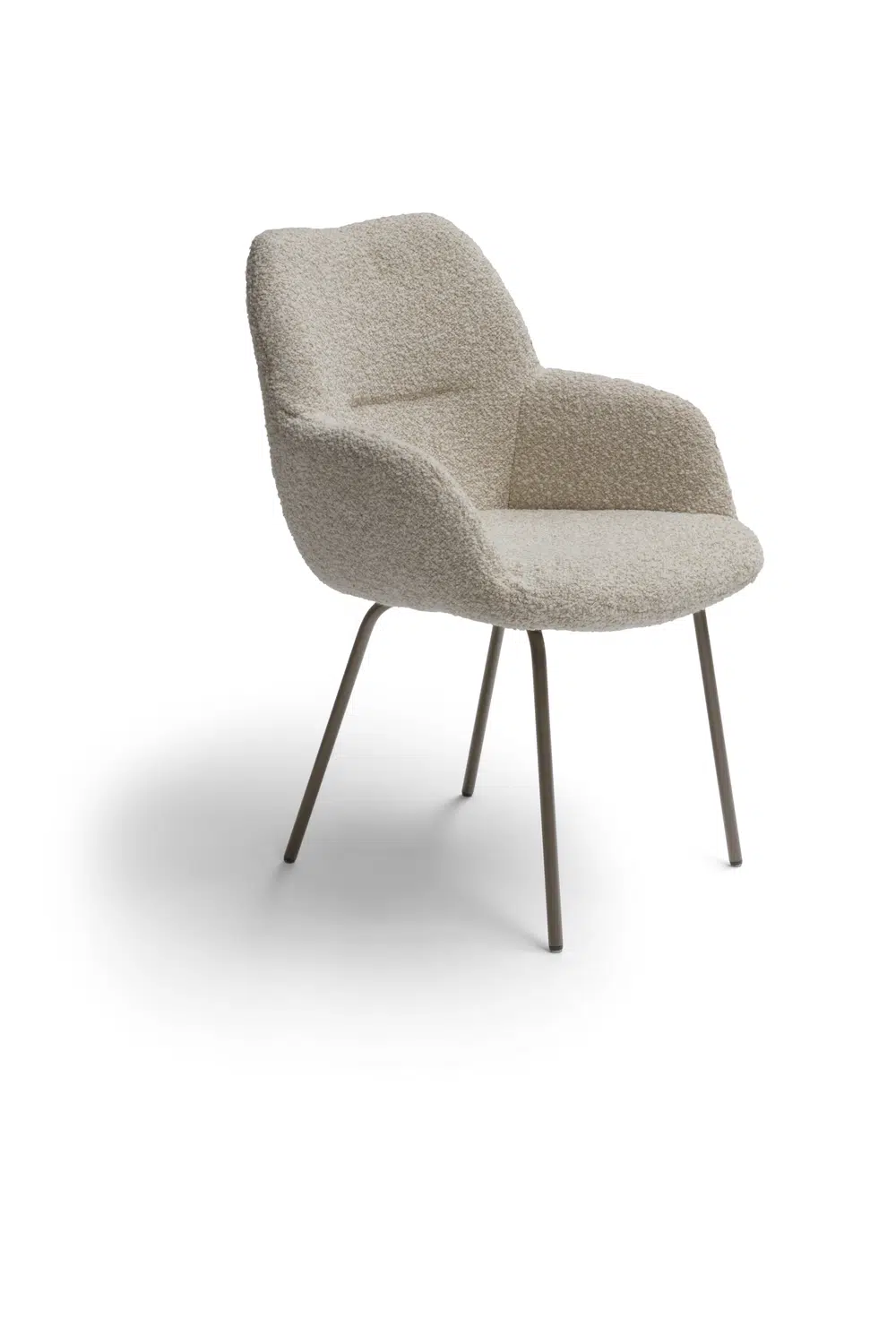 Esszimmerstuhl Kiq Arm Deluxe mit vier Beinen, beige Bouclé-Stoff.
