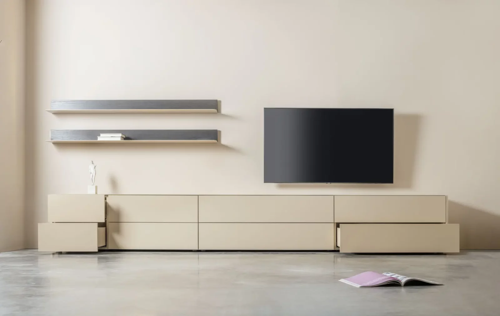 Lowboard Gaya 056 in Beige mit Schubladen und minimalistischen Linien.
