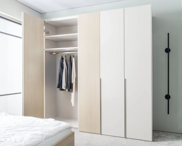 Kleiderschrank Maria