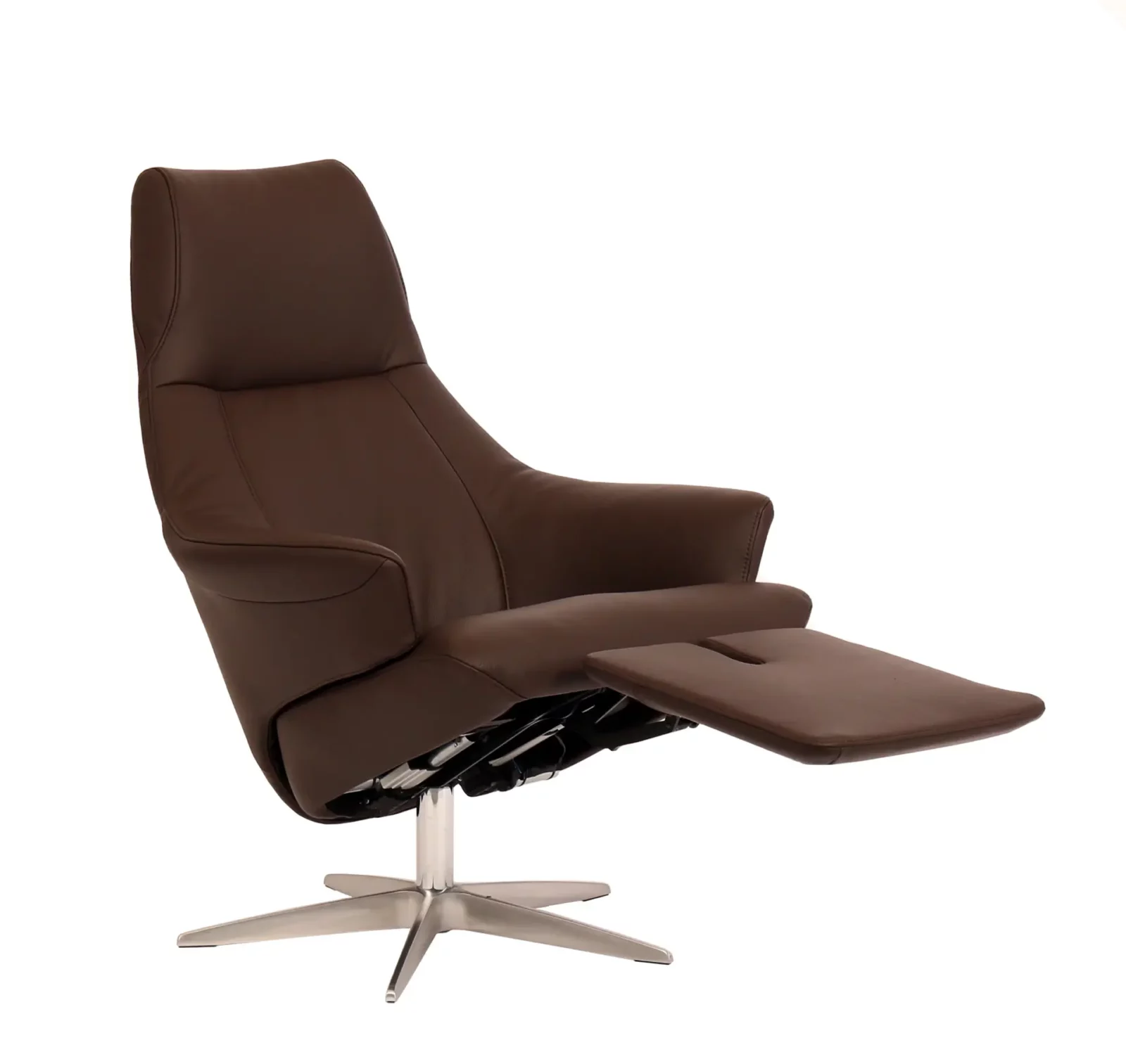 Relaxsessel Teramo 701 in braunem Leder mit verstellbarem Fußteil.