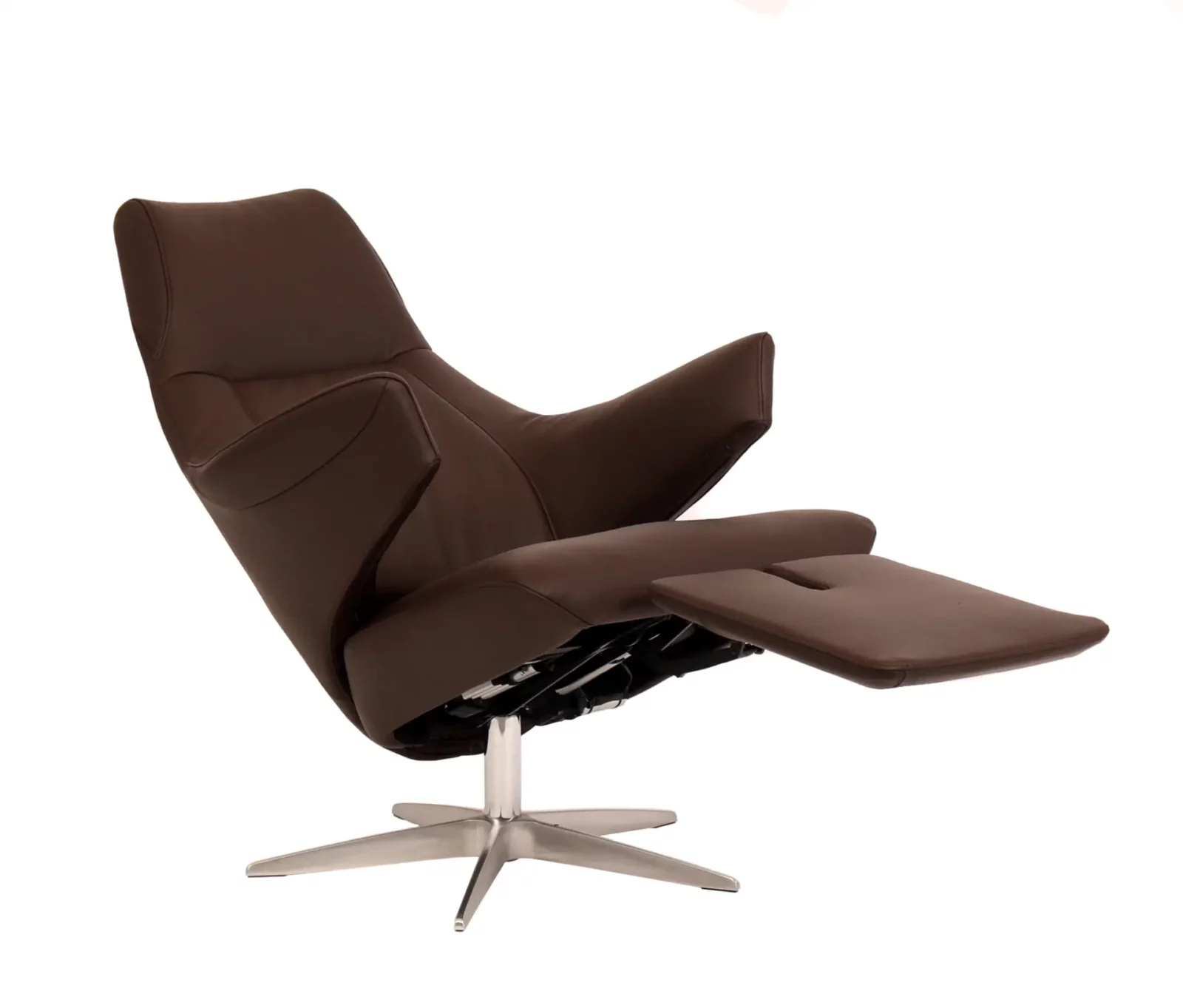 Relaxsessel Teramo 701 in braunem Leder mit verstellbarem Fußteil.
