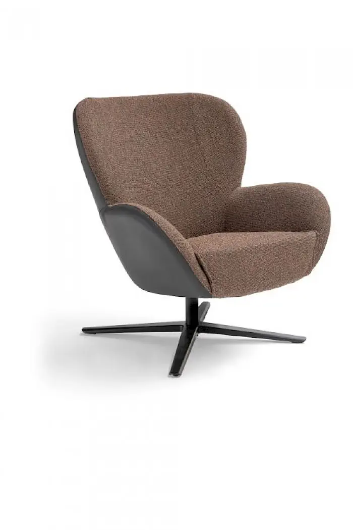 Breesnewworld Legendary Drehfauteuil in braunem Stoff mit schwarzem Gestell.
